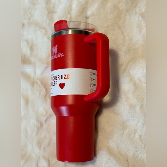 NEW Stanley Valentines Day Heart 40 oz Target Exclusive Red Tumbler - Picture 9 of 11